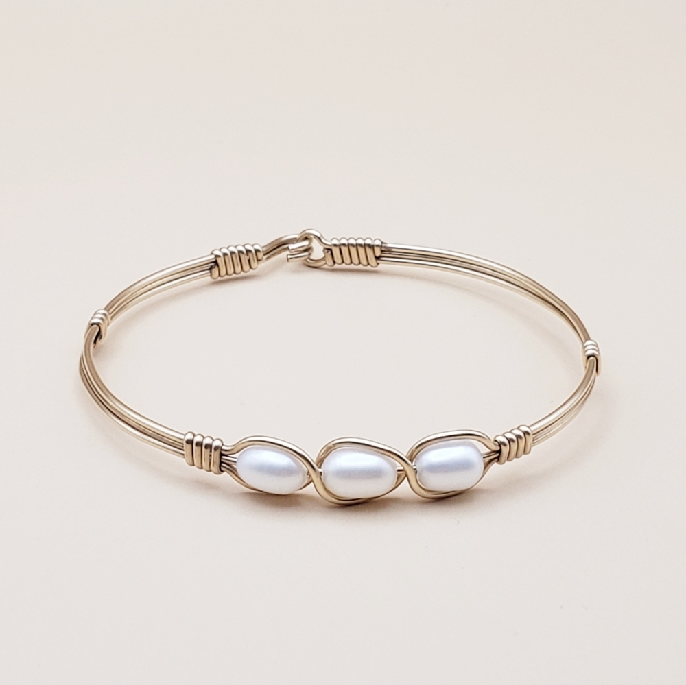 Beautiful 3 Freshwater Pearl Gold Bangle - Picture 10 of 10